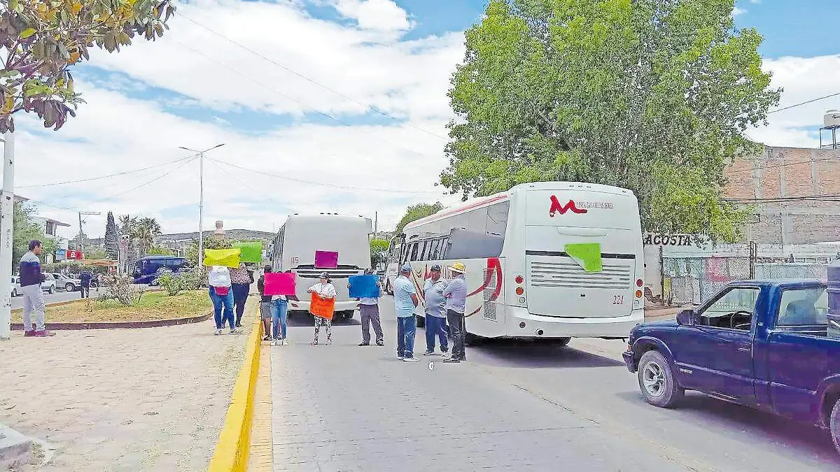 Protesta concesionarios de Jerez